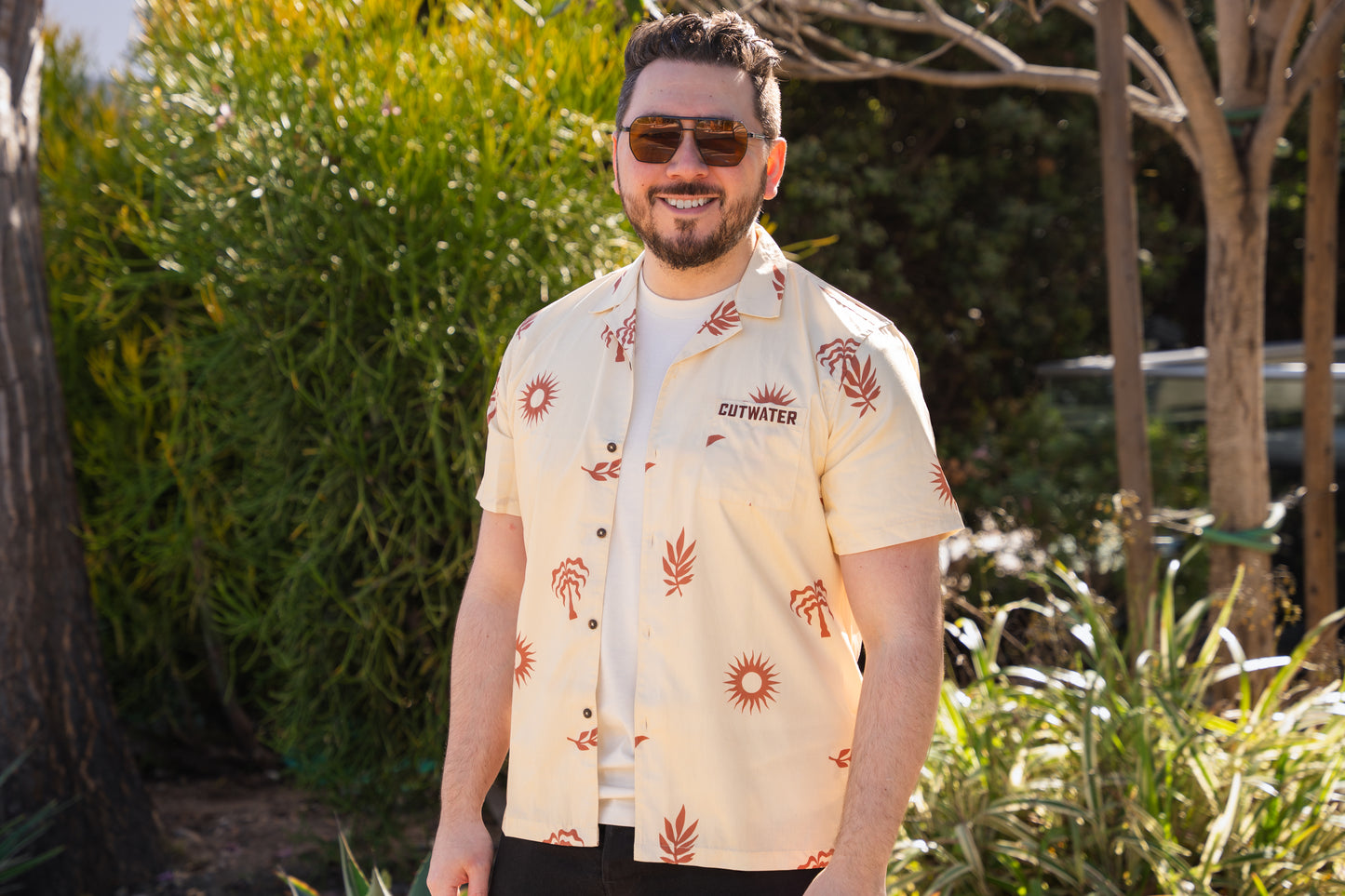Custom Tiki Button Up